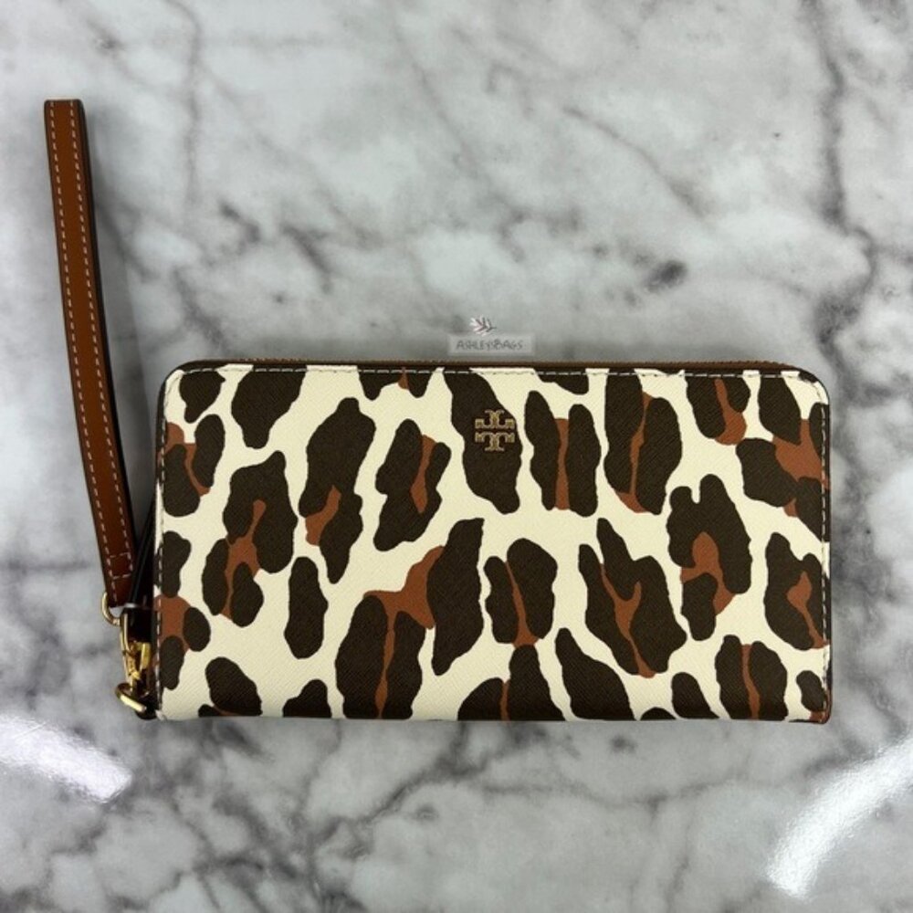 Tory Burch Emerson Printed Zip Continental Wallet Wristlet In Leopard Print